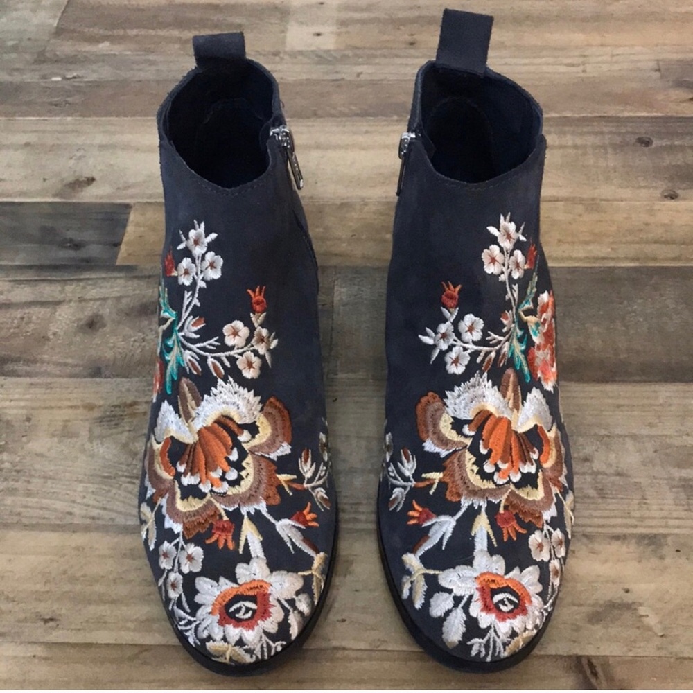 Johnny Was Sammi Charcoal Embroidered Ankle Boot - Picture 5 of 7